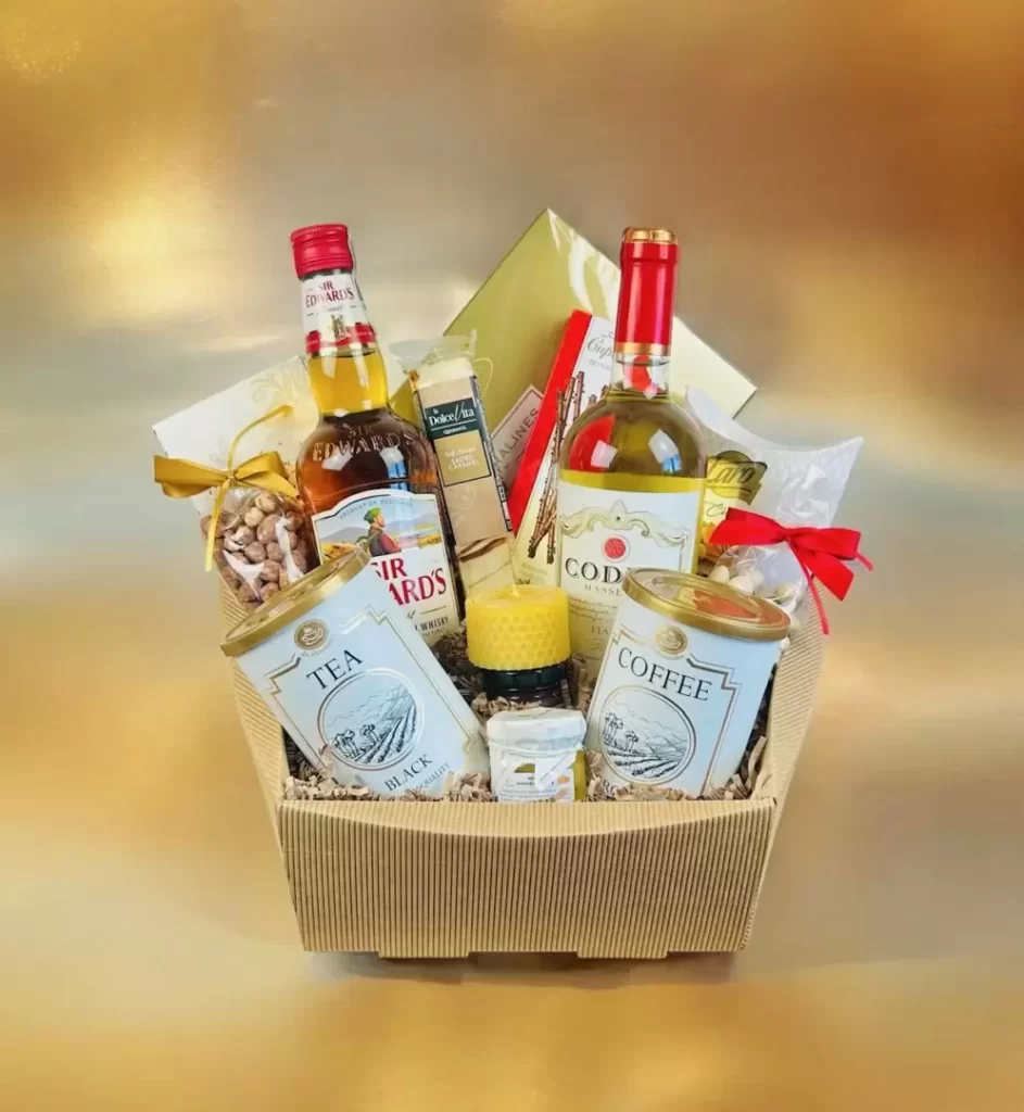 Kosz prezentowy z whisky i winem