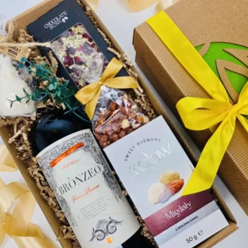 Box prezentowy idealny na Święta Wielkanocne ze słodkościami.