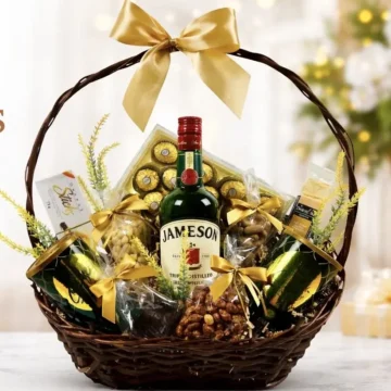 Kosz wiklinowy z Ferrero Rocher.